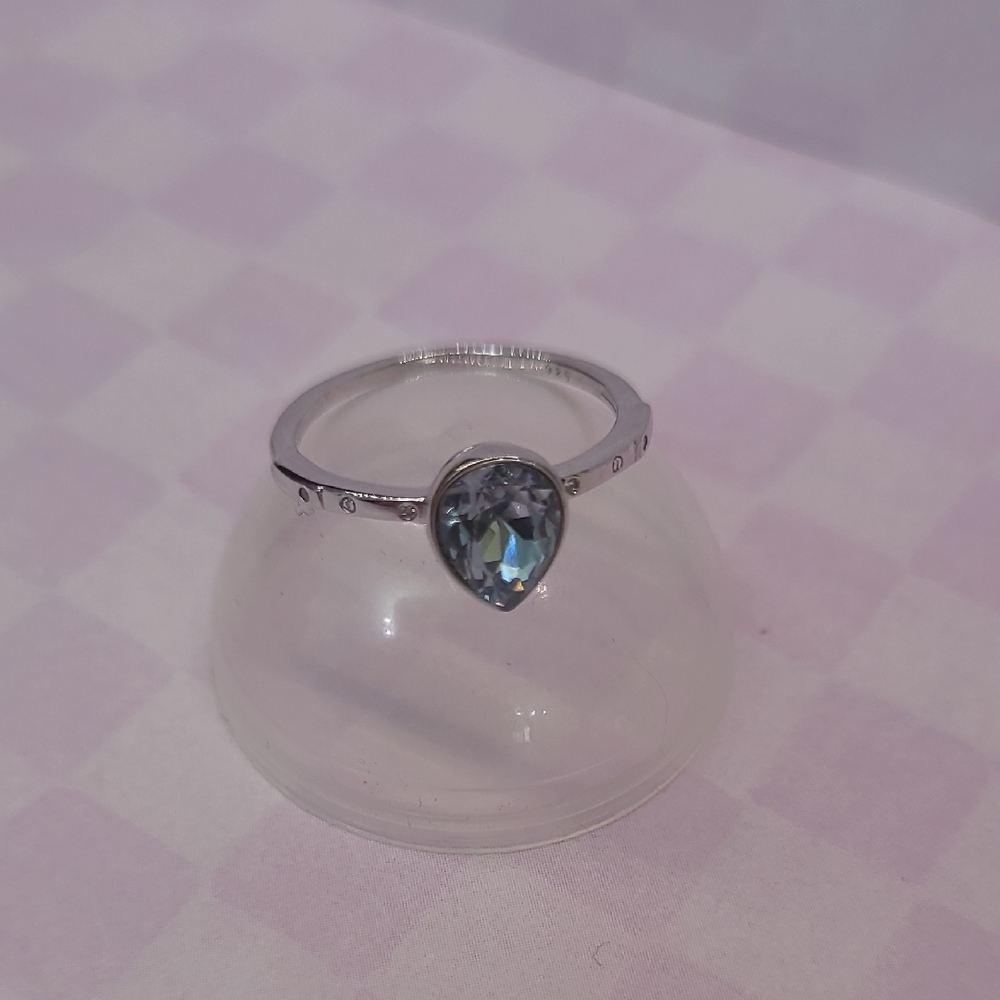Sterling Silver Teardrop Blue Crystal Ring - Size 8